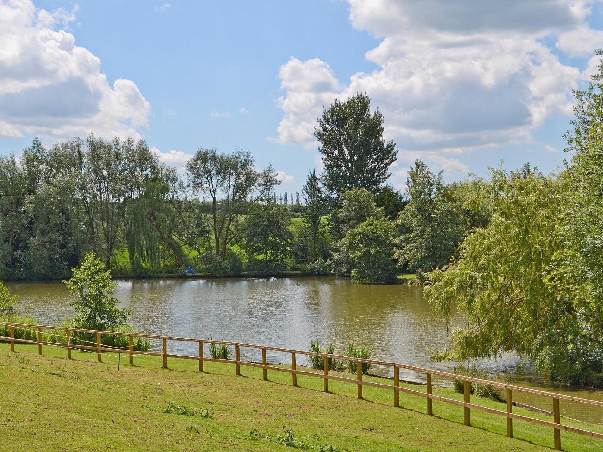 Lake House Cottage Finchingfield エクステリア 写真